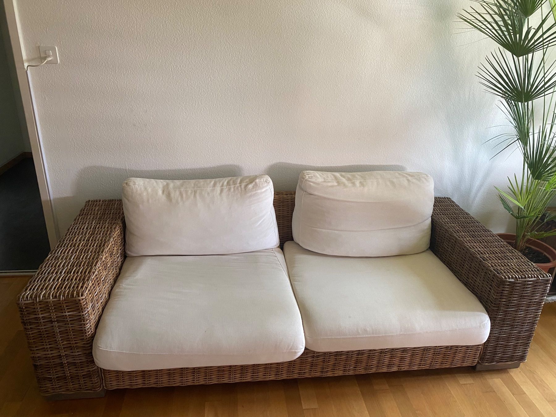 Divani: Rattan Sofa Gebrauchsspuren 2-Sitzer – Usato da zürich venduto da bimmsie 1