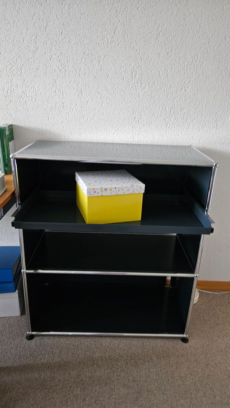 USM Scaffali: USM-Regal mit Auszug – Usato da Schwarzenburg venduto da Siesta99