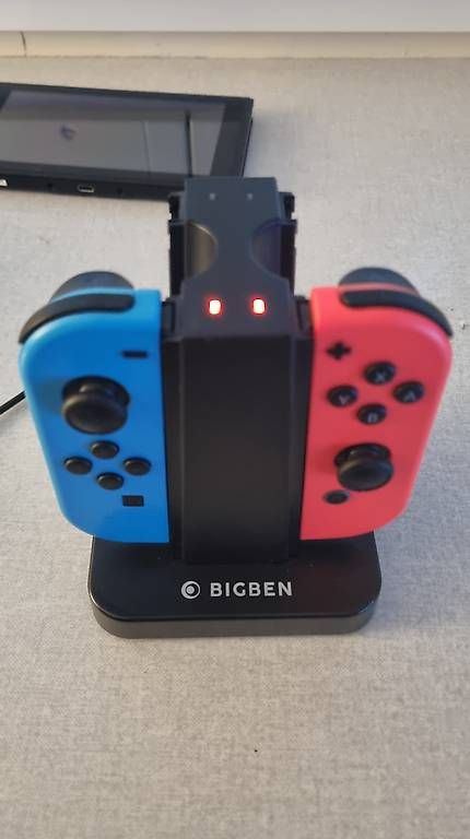 Console: Nintendo Switch + BIGBEN Aufladestation – Usato da Burgdorf venduto da gre_xf9l 1