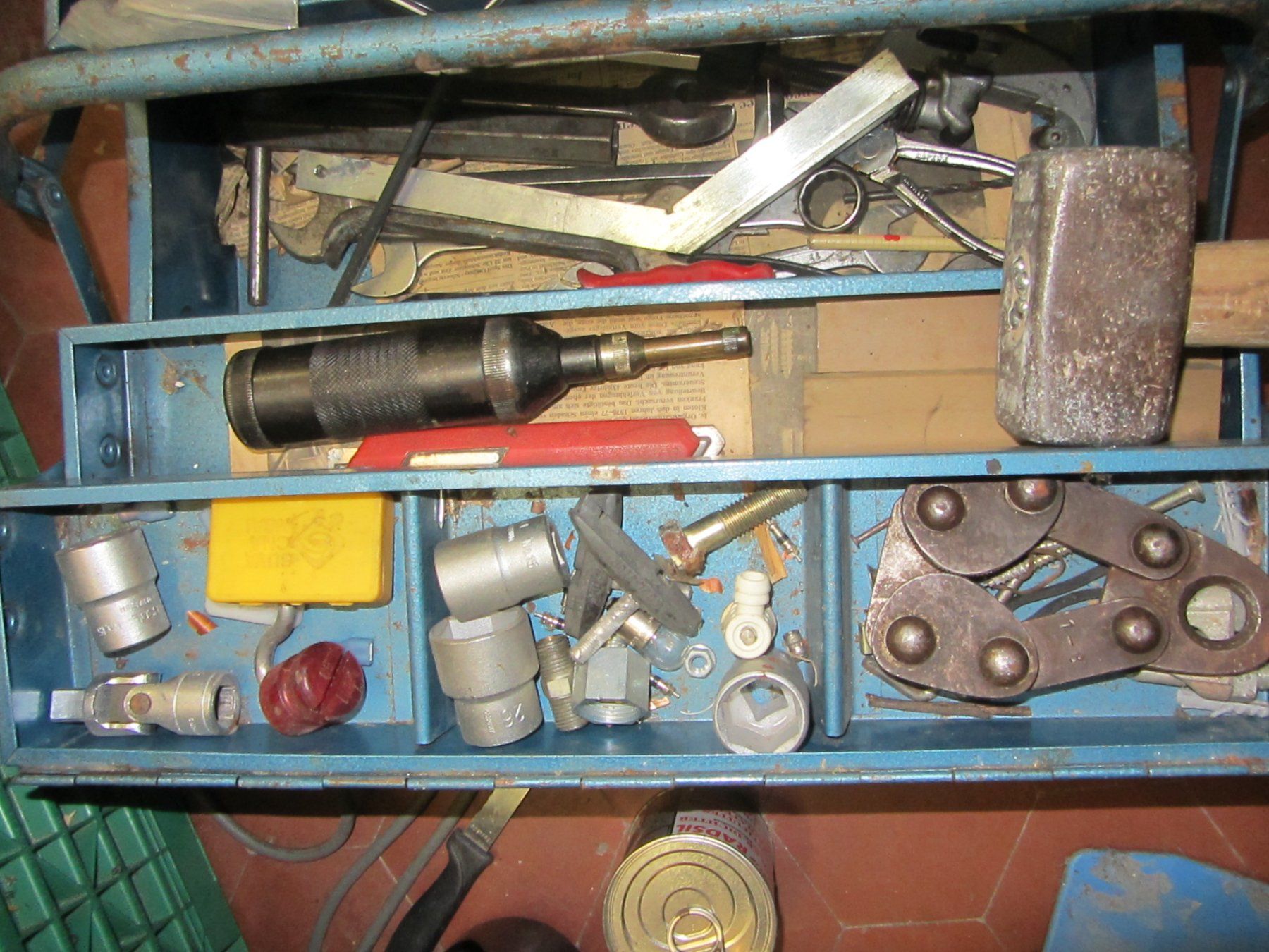 Tous les outils: Werkzeugkasten aus Metall – D'occasion à Zürich par bigboss 3