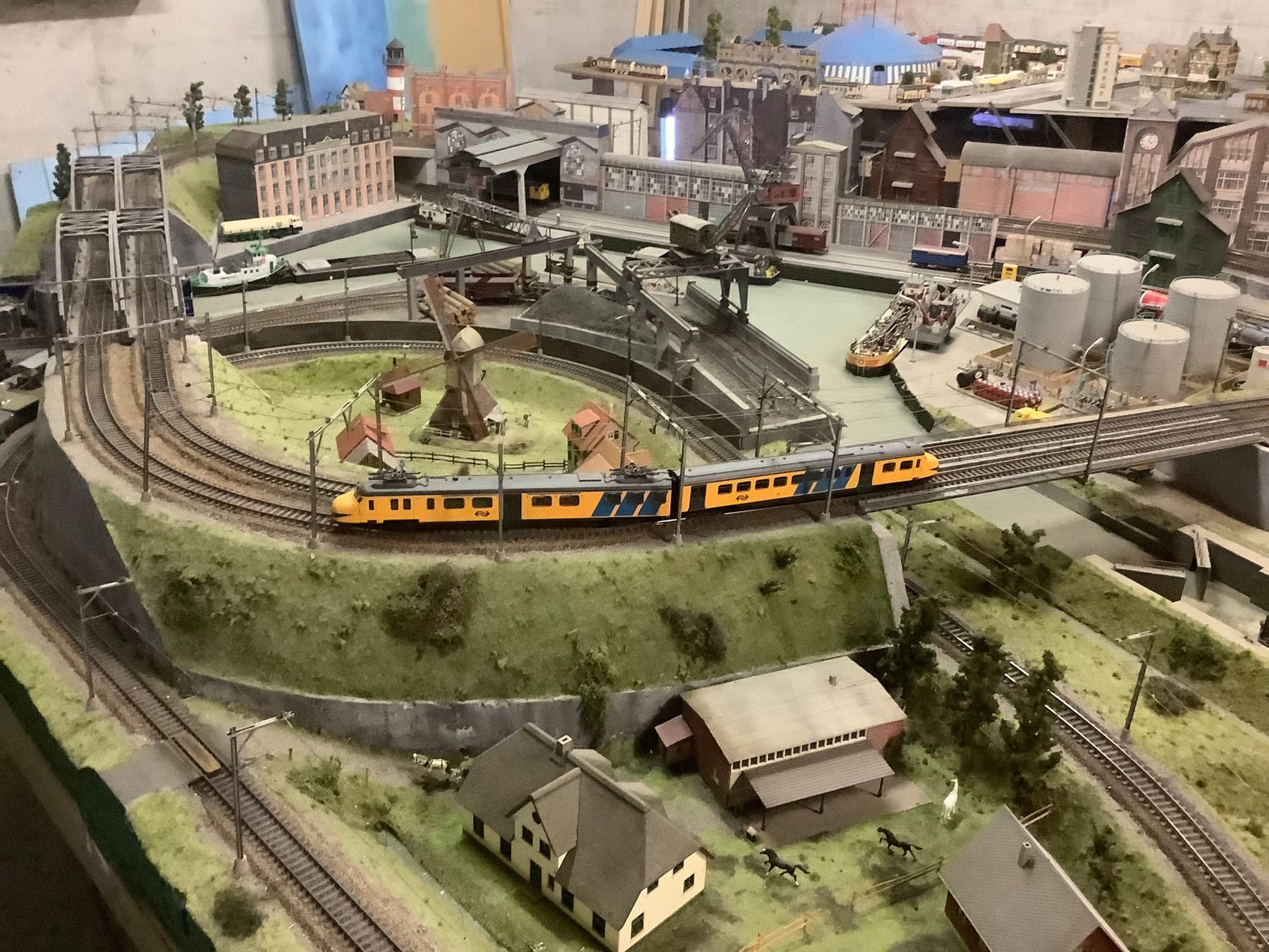 Modellini di ferrovie: Holländer-Anlage – Usato da Allmendingen b. BE venduto da Rabenfamilie 6