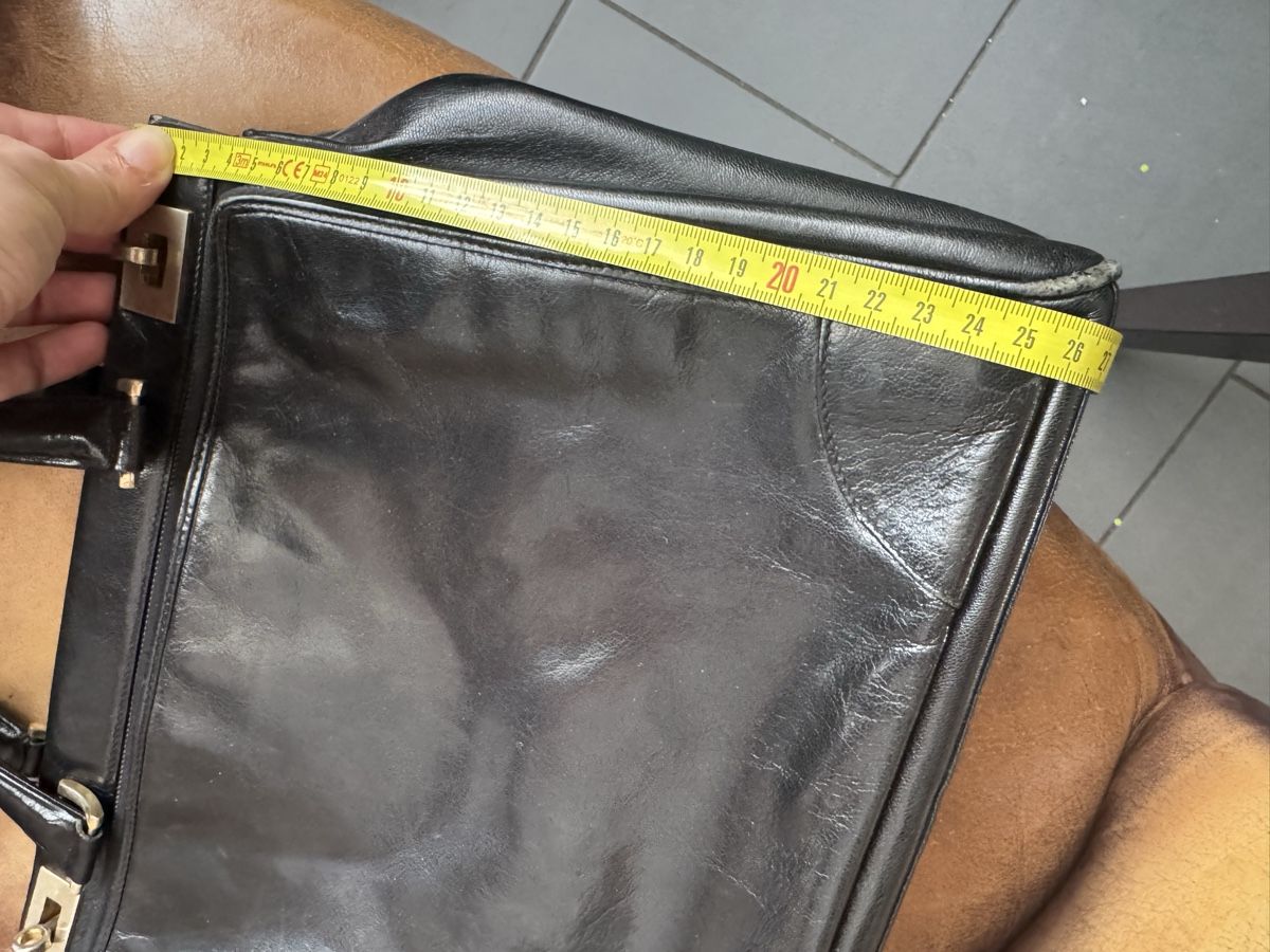 Borse: Vintage Leder Locher Tasche Ledertasche – Usato da Obfelden venduto da cesarina10 6