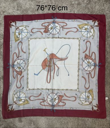 Foulard vintage Made in Italy 76×76 cm motif équestre