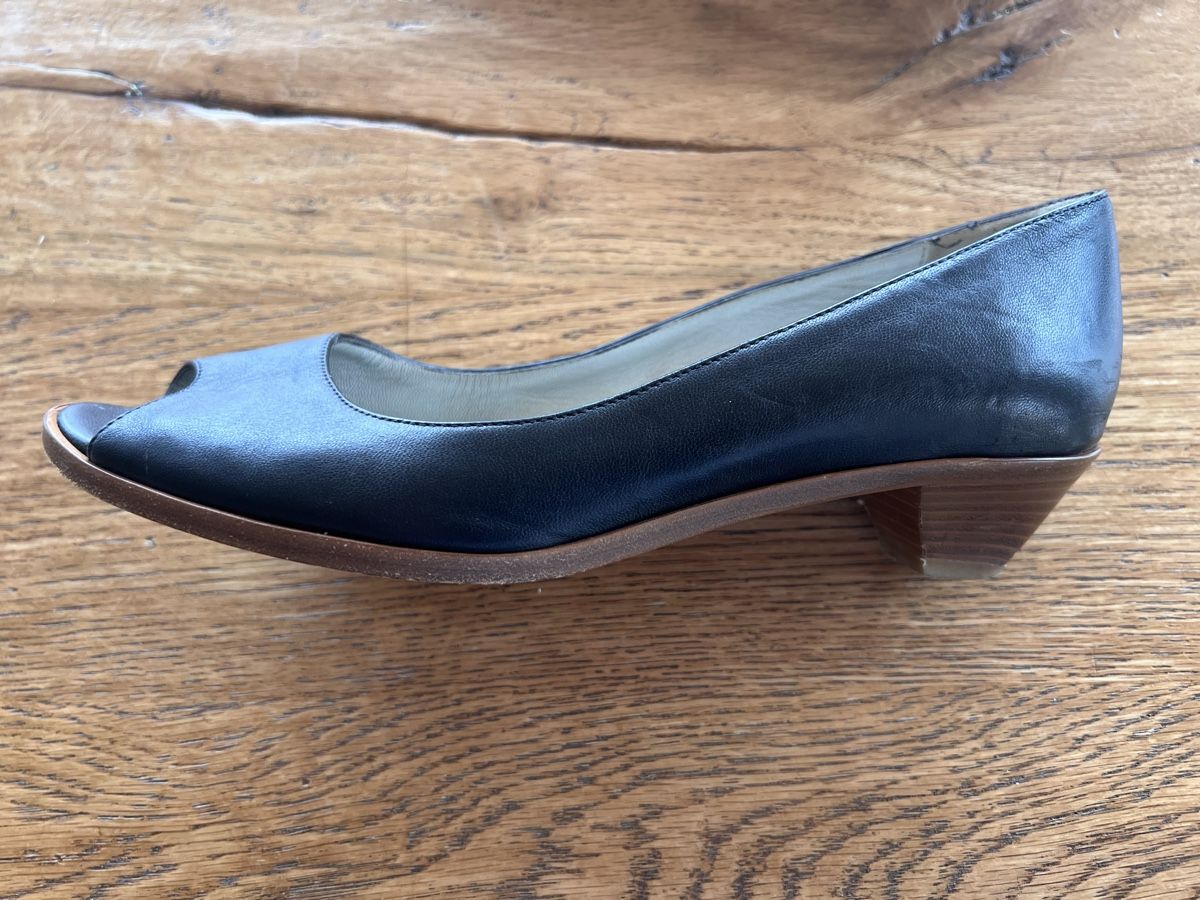 Navyboot Scarpe da donna: Navyboot Damenschuhe Gr 38 – Usato da Uebeschi venduto da 1Anna1 1