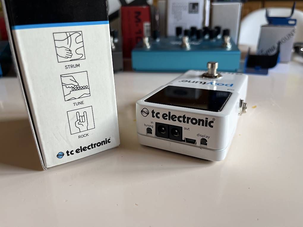 Instruments de musique: TC Electronic PolyTune 2 - ein Bühnenstandart – D'occasion à Grenchen par boues91 1