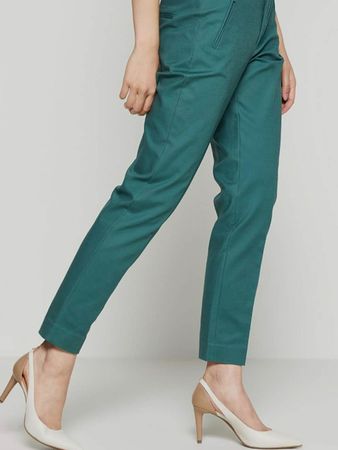 HOSE ESSENTIAL NOA NOA NEU EDIKETT 40 CHF 130 TOP ZU BLUSE