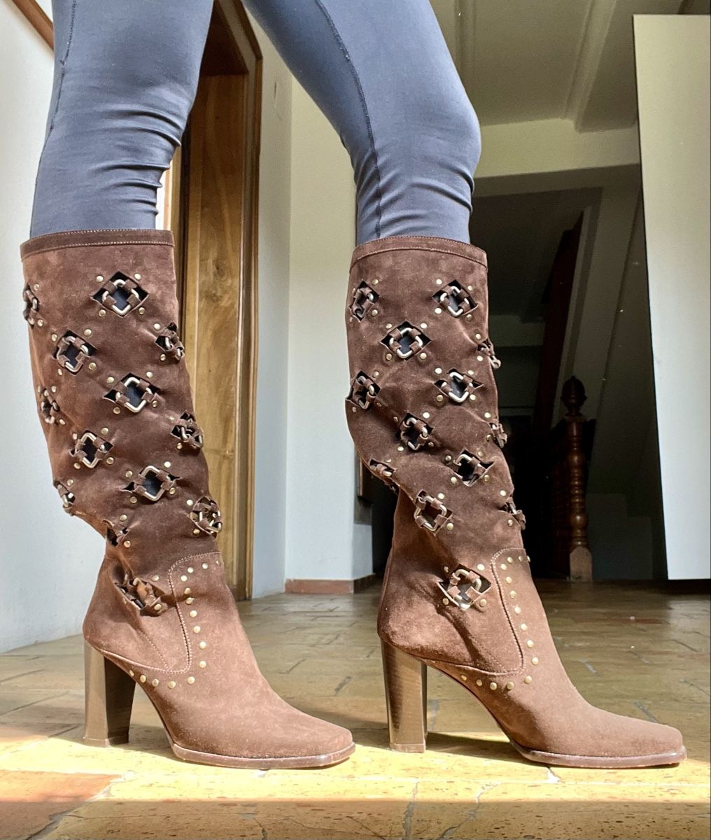 Dolce & Gabbana Scarpe da donna: D&G brown suede boots, size 39. – Usato da Zürich venduto da sil_wx77 1