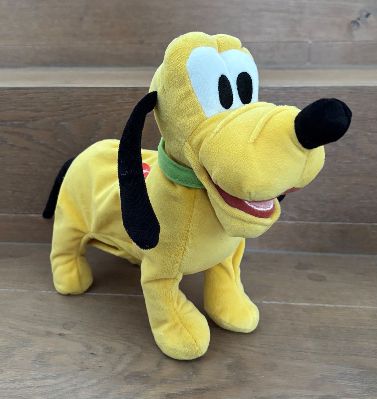 Giocattoli: Disney mechanisches Plüschtier Funny Pluto – Usato da Ebikon venduto da bookworm79