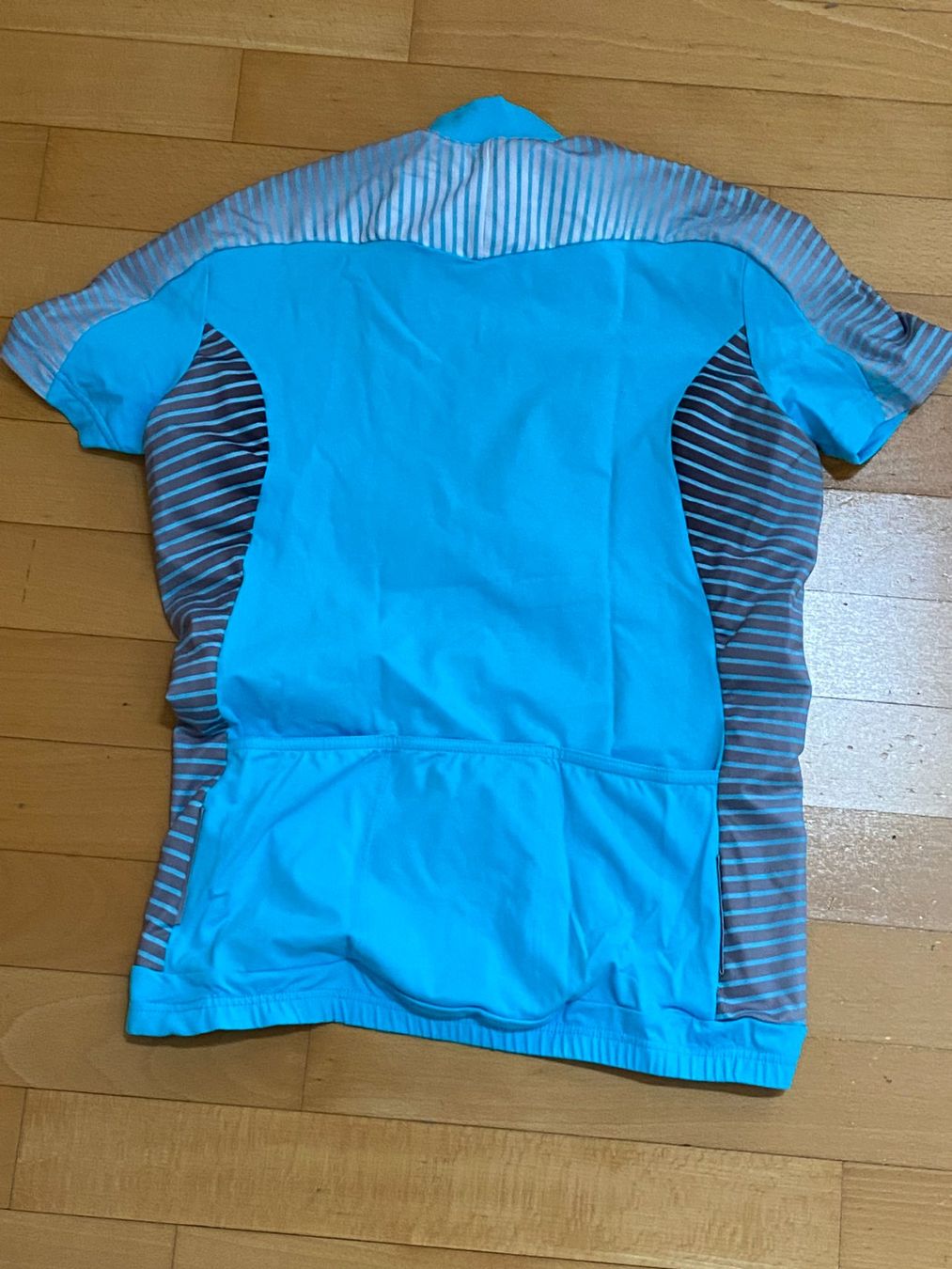 Canottiere & Pantaloni: Crosswave Damen Veloleibchen türkis grau – Usato da Zürich venduto da Flums74 1