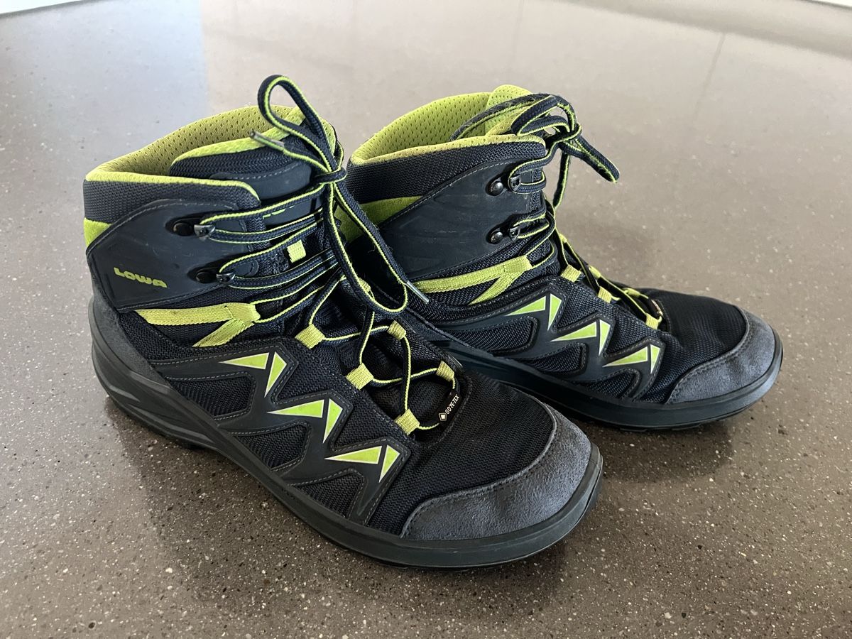Lowa Scarpe da uomo: Lowa Wanderschuh Gr.41 – Usato da Schlierbach venduto da matro01