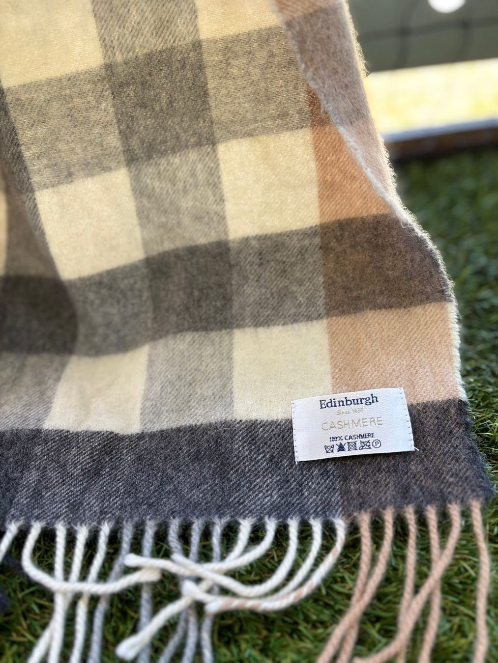Foulards, Tücher & Schals: Echarpe Edinburgh en 100 % cachemire – Gebraucht aus Cheseaux-Lausanne von Ya5te 1