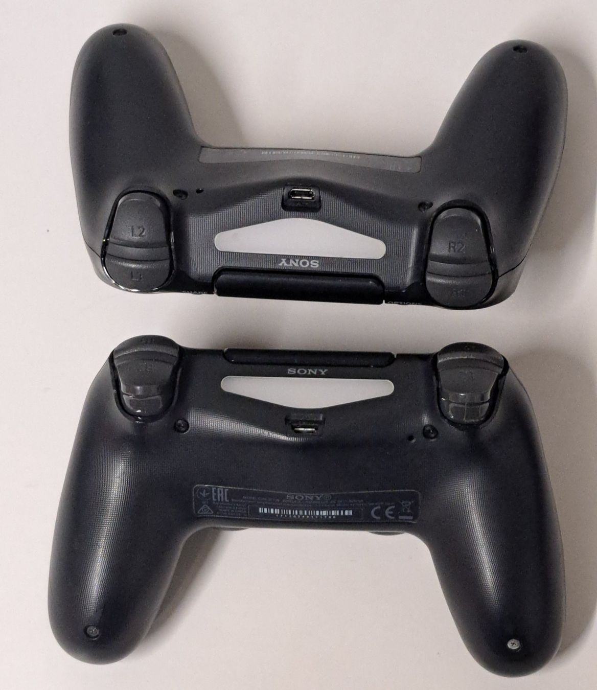 Sony Controller: Ps4 Controller Original SONY 2 Stück – Gebraucht aus Biel/Bienne von Sasha4u 3
