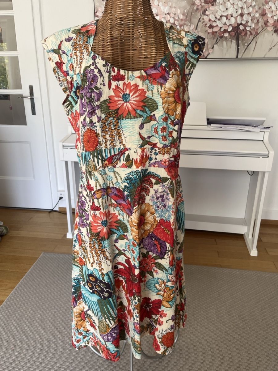 Vestiti: Kleid mit Blumenmuster, Baumwolle, M – Usato da Solothurn venduto da Bobesch08