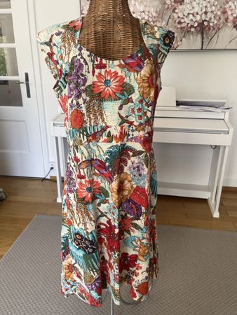 Kleid mit Blumenmuster, Baumwolle, M