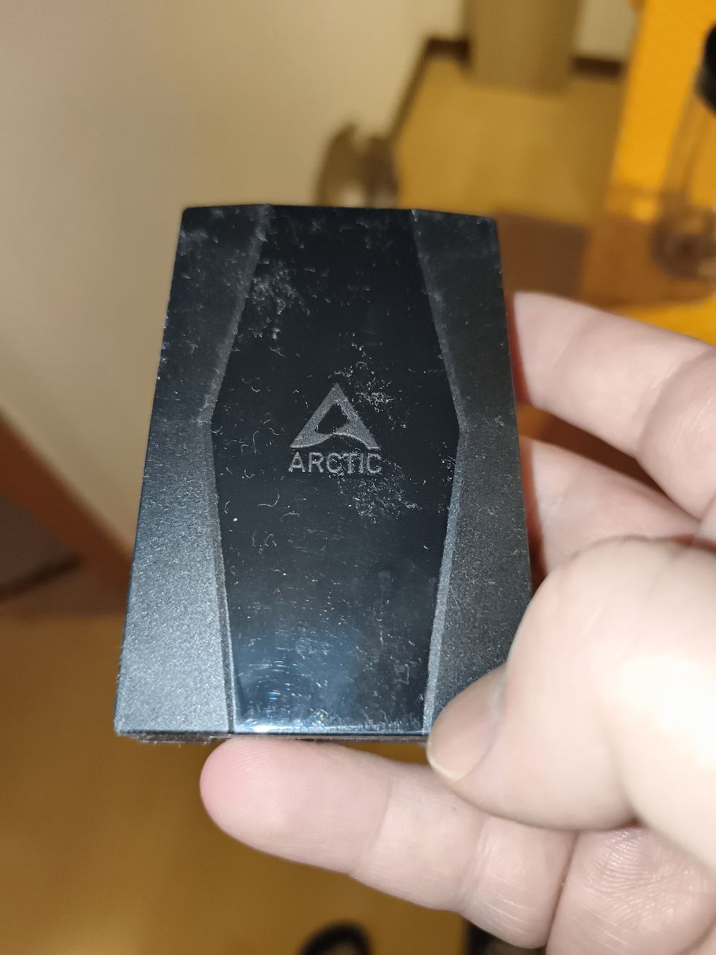 Hub & Switch: Arctic Hub Lüftersteuerung  – Usato da St. Gallen venduto da cesco__8