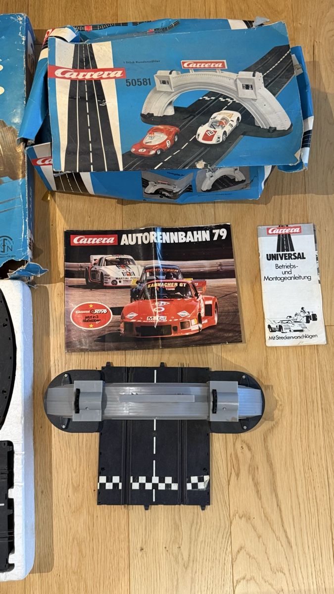 Carrera Rennbahnen: Avus 30300 Carrera Autorennbahn – Gebraucht aus Udligenswil von Renten 3