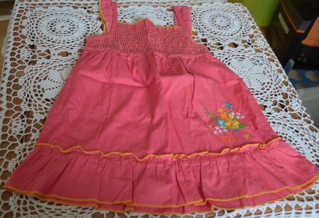 TAILLE 8O - JOLIE ROBE