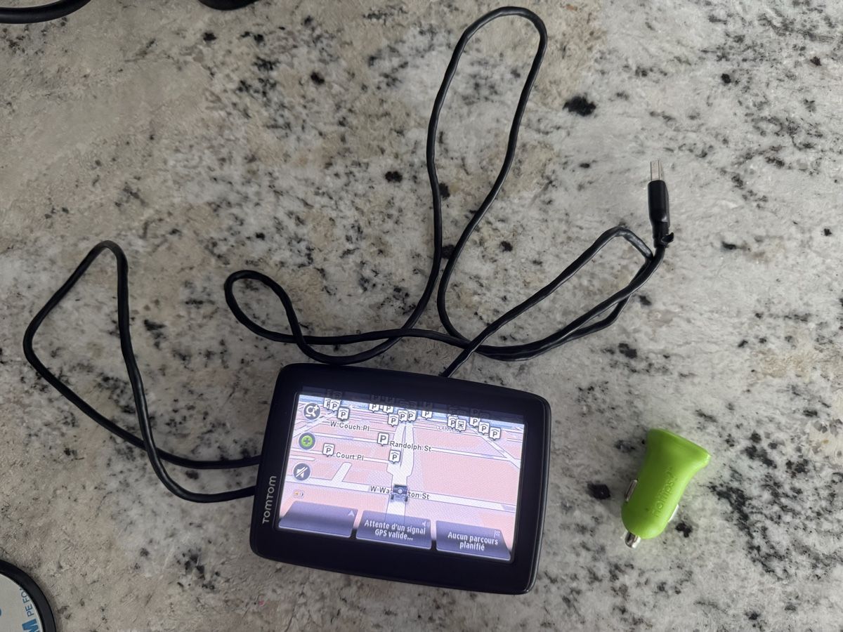 Tomtom Navigatori: GPS TomTom Via carte 2022 USA – Usato da Biel/Bienne venduto da 2Cheesecake 1
