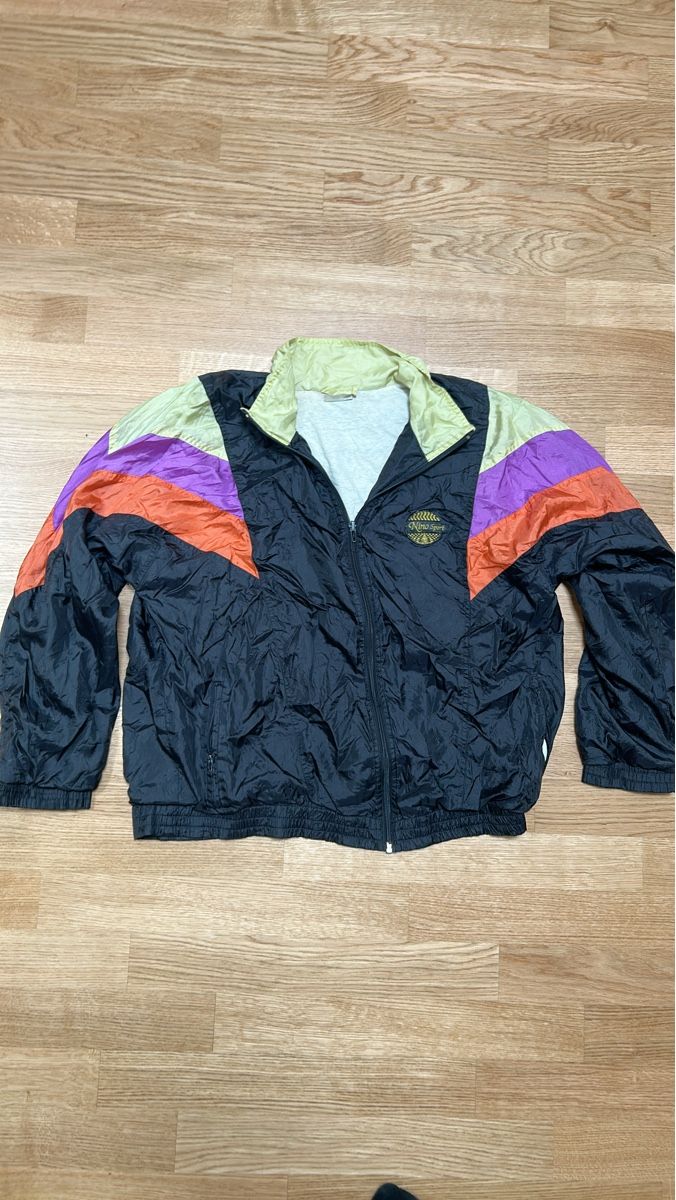 Vestes: Crazy Vintage Windjacke Grösse M mit Farbblockmuster – D'occasion à Luzern par ThrowbackVintage