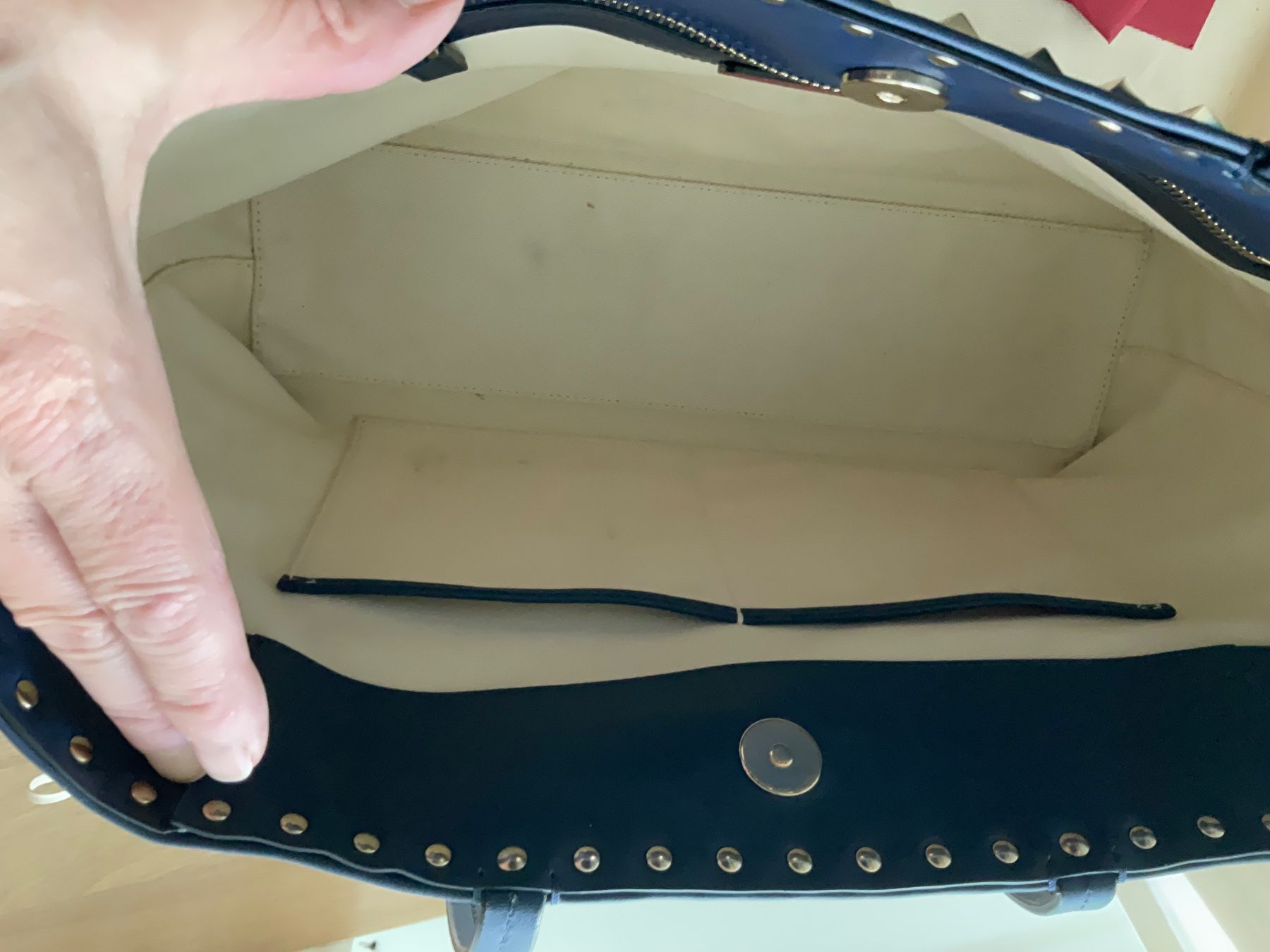 Valentino Borse da donna: Valentino Rockstud Leather & Canvas Stitched Shoulder Tote – Usato da Baar venduto da dsb07 3