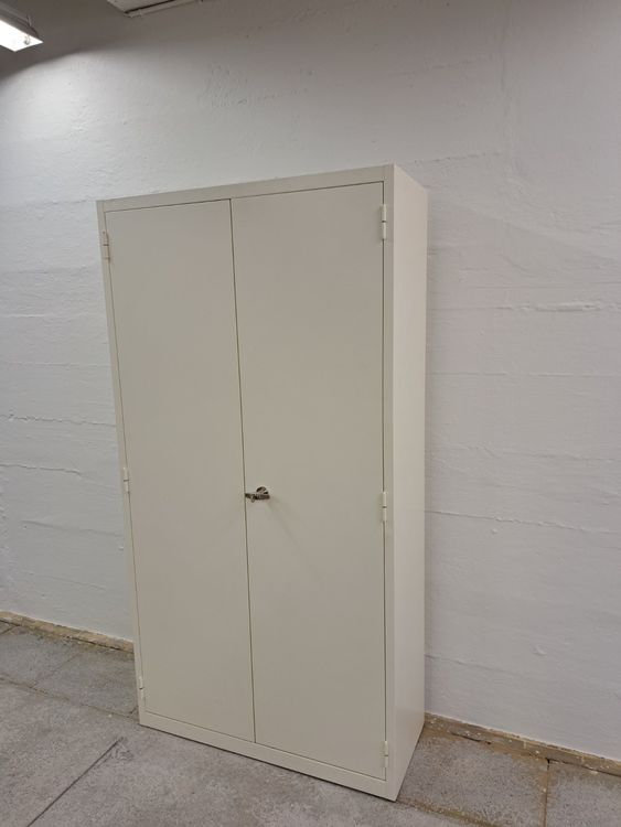 Blechschrank Metallschrank Spind Materialschrank | Kaufen auf Ricardo