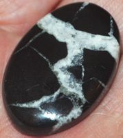 Cabochon L-1185 –Marokkanischer septarischer Edelstein-32x21