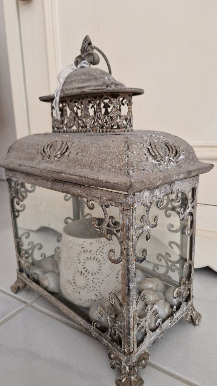 Lanterne: Laterne Shabby Chic Look – Usato da Rütihof venduto da Teddy1985