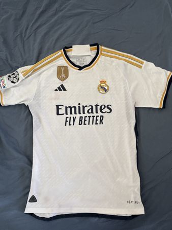 Fussballtrikot Real Madrid Camavinga 12 Grösse XL 