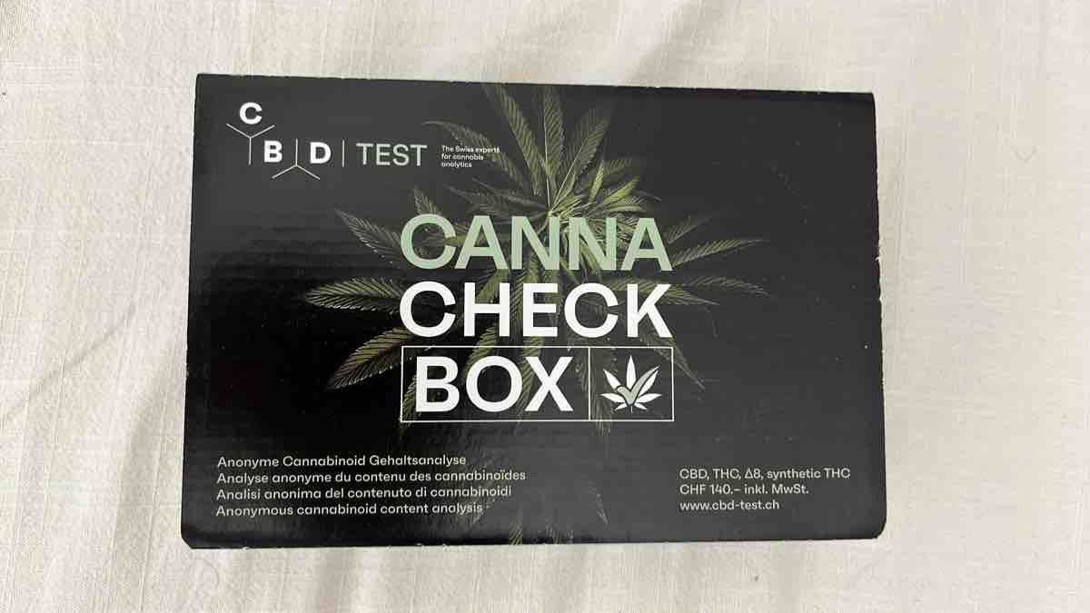 Sonstige Kleidung & Accessoires: Canna Check Box CBD THC A8 Analyse Kit – Gebraucht aus Therwil von gue_7cyy