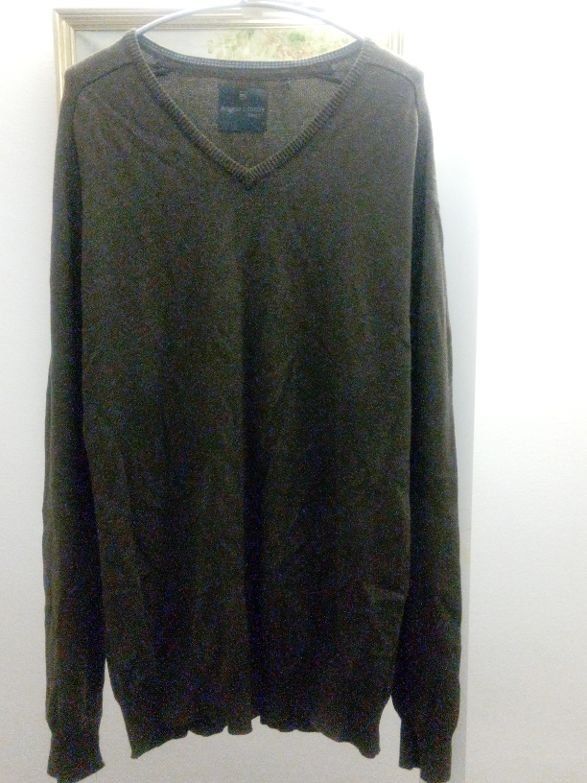 Maglioni & Felpe: Pullover mit V-Ausschnitt  Marke:  Angelo Litrico basics – Usato da Zürich venduto da Mitzi6