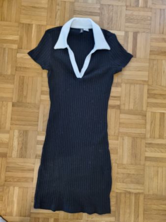 Kleid H & M schwarz mit weissem Kragen