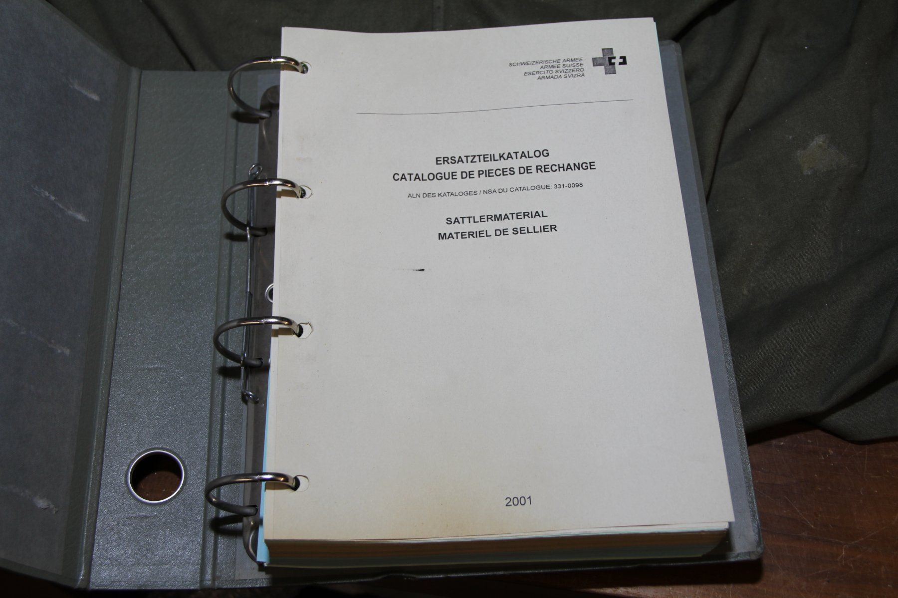 Libri: Sattlermaterial, Ersatzteilkatalog, Ausgabe 2001 – Usato da Belp venduto da Tomsek 1