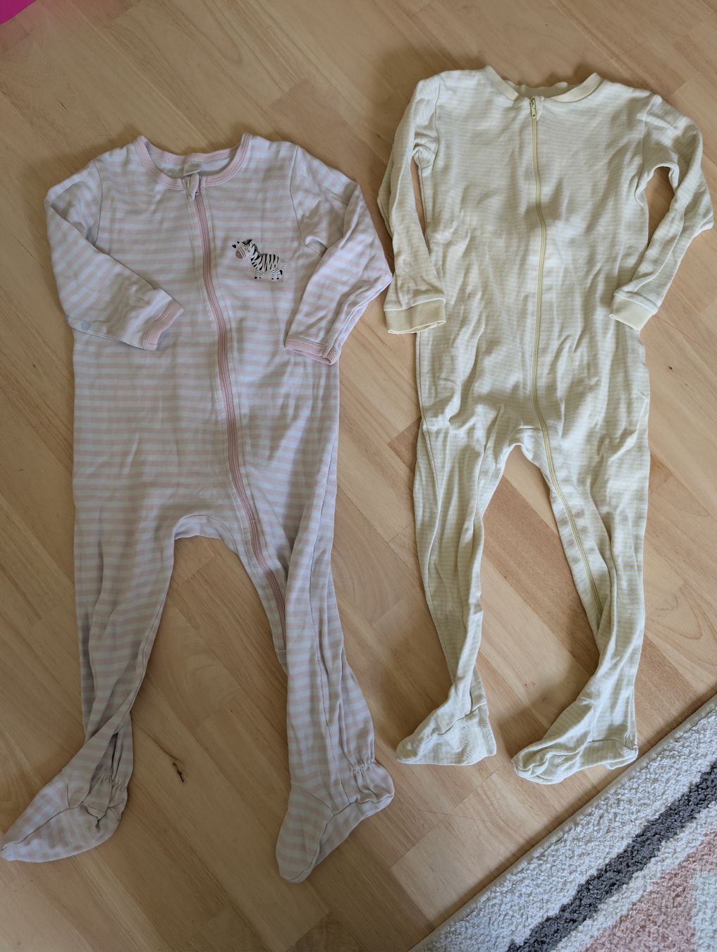 Pyjamas: Pyjama Grösse 98 – Gebraucht aus Basel von Casamo
