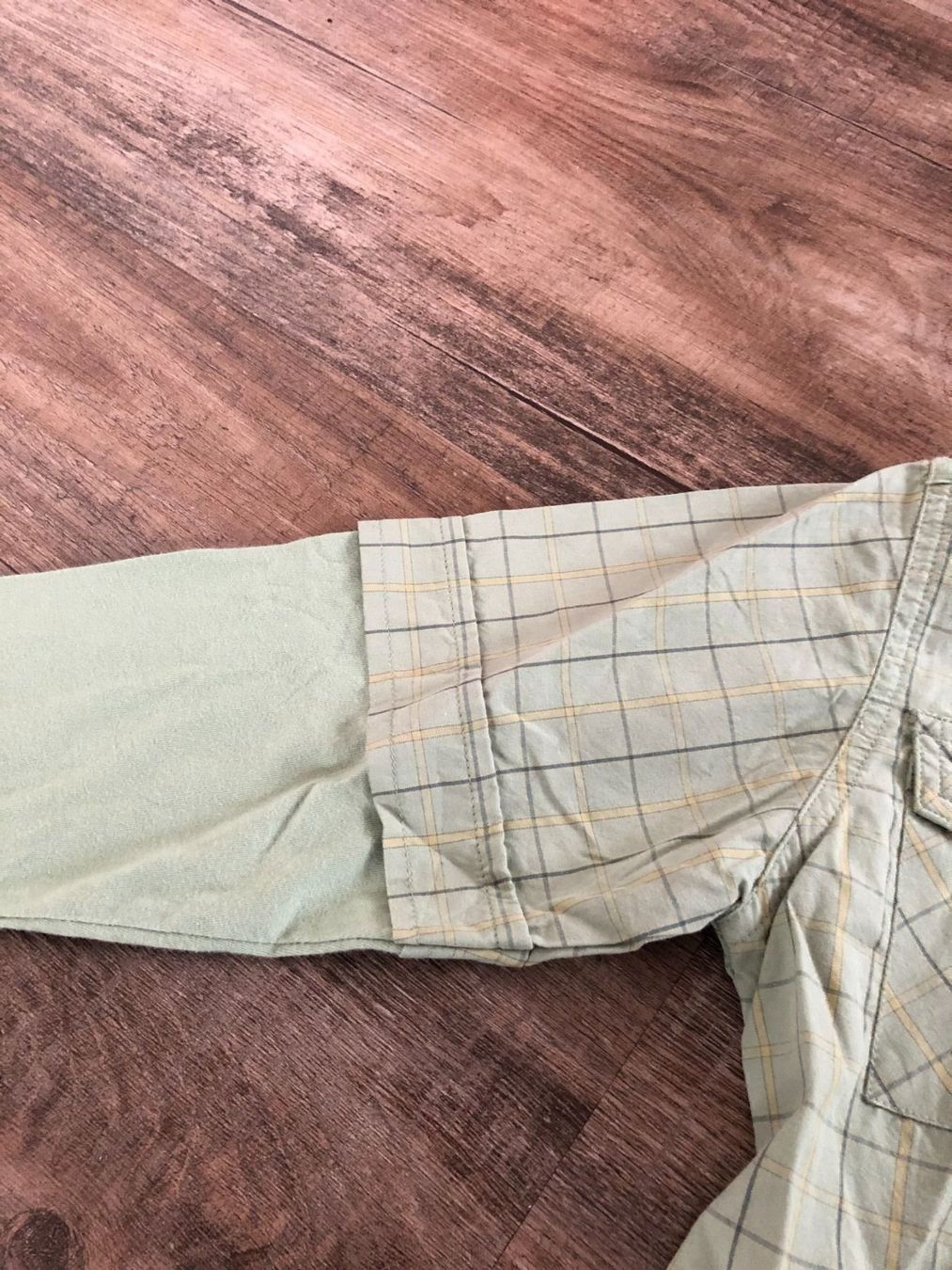 Camicie, T-shirt & Polo: 2 Kinder lang Arm Hemd Gr. 128 – Usato da Steffisburg venduto da Aare77 3
