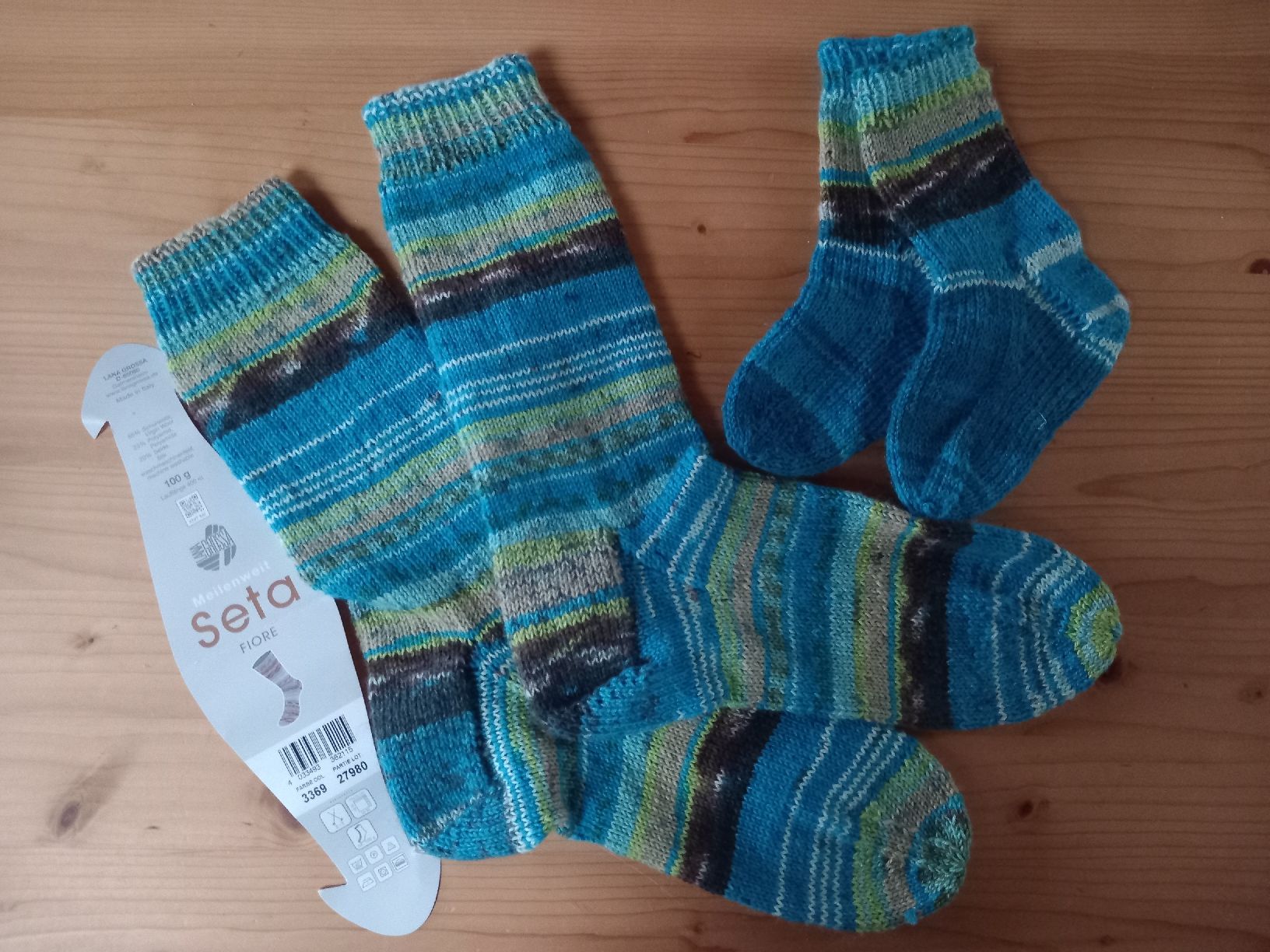 Calze: Socken Handgestrickt 40/41, mit Seide – Nuovo (secondo la descrizione) da Näfels venduto da gil_sindamel 1