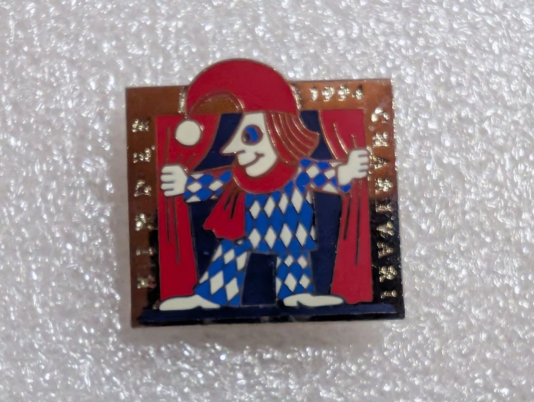 Plaketten & Abzeichen: Ansteckpin 303: – Gebraucht aus Oppligen von Pin-Fall-Shop