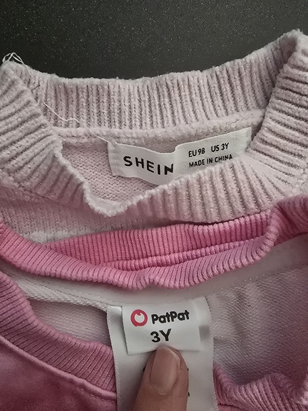 Pullover & Sweatshirts: 2 Mädchen Pullover gr.98 – Gebraucht aus Unterentfelden von Panda-87 1