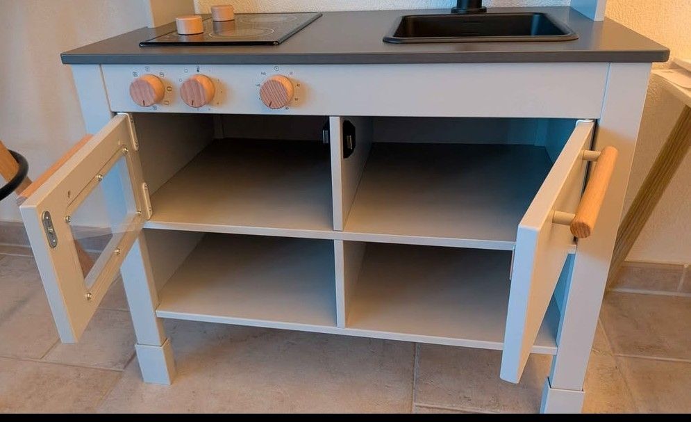 Ikea Spielzeuge: Ikea Silltrut Grey play kitchen like NEW – Gebraucht aus Adlikon b.Regensdf von foofdoll 3