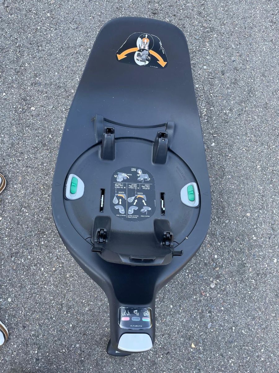 Cybex Seggiolini per auto: Cybex Babyschale inkl. Basisstation – Usato da Ueberstorf venduto da savas90 6