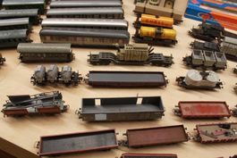 Konvolut Modellbahn Waggons H0 alle defekt