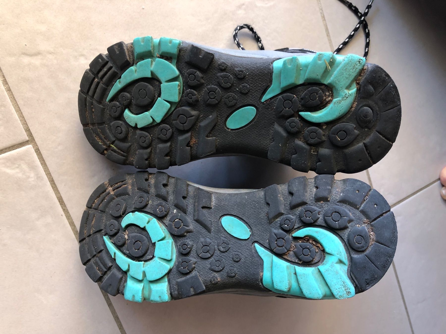 Schuhe für Jungen: Wanderschuhe Grösse 32 – Gebraucht aus Winikon von winikon 3