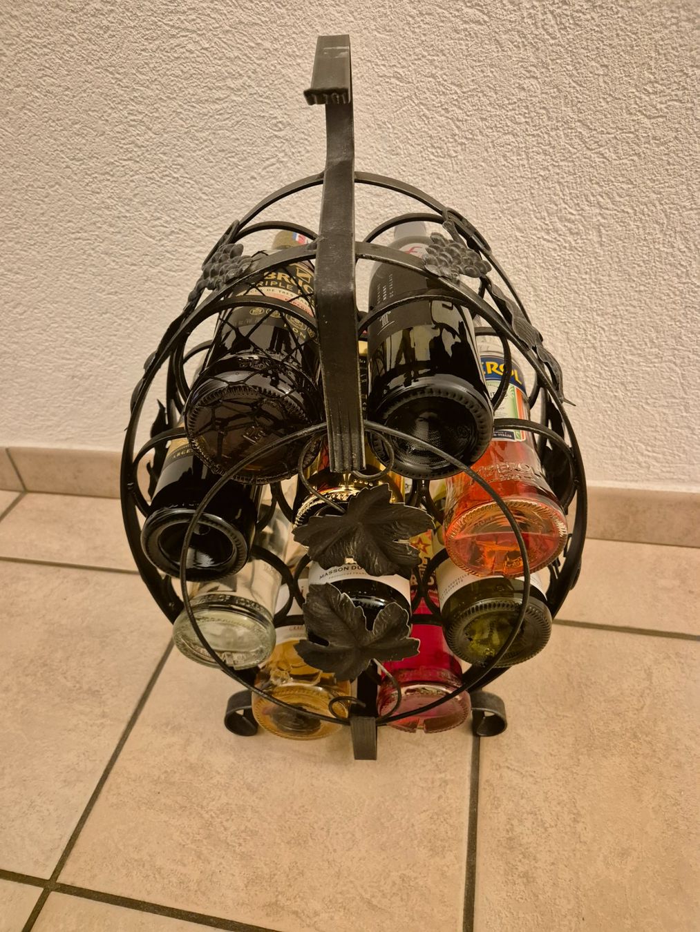 Portabottiglie: Porte bouteilles en fer forgé – Usato da Le Locle venduto da CHEGUA 6