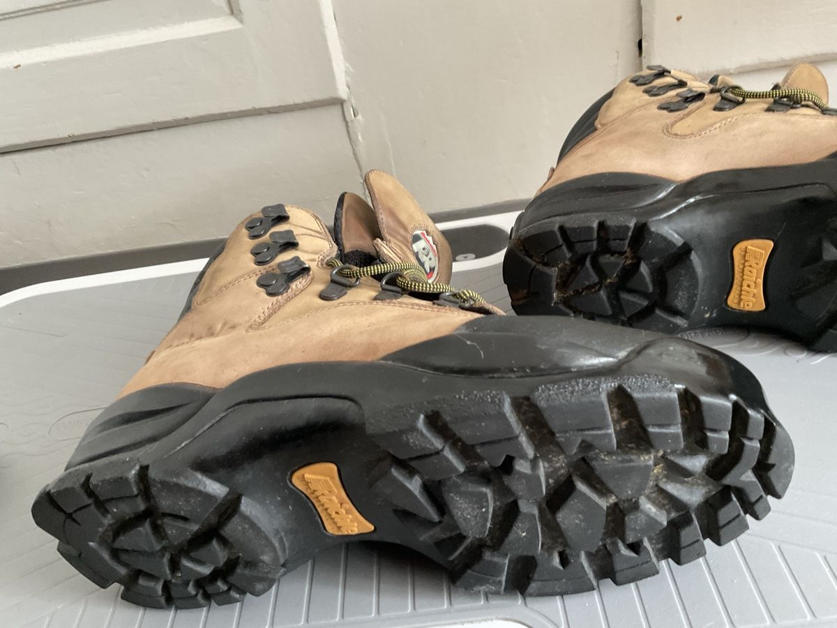 Raichle Scarpe da uomo: Wanderschuhe Raichle – Usato da Herisau venduto da eri_2tb5 5