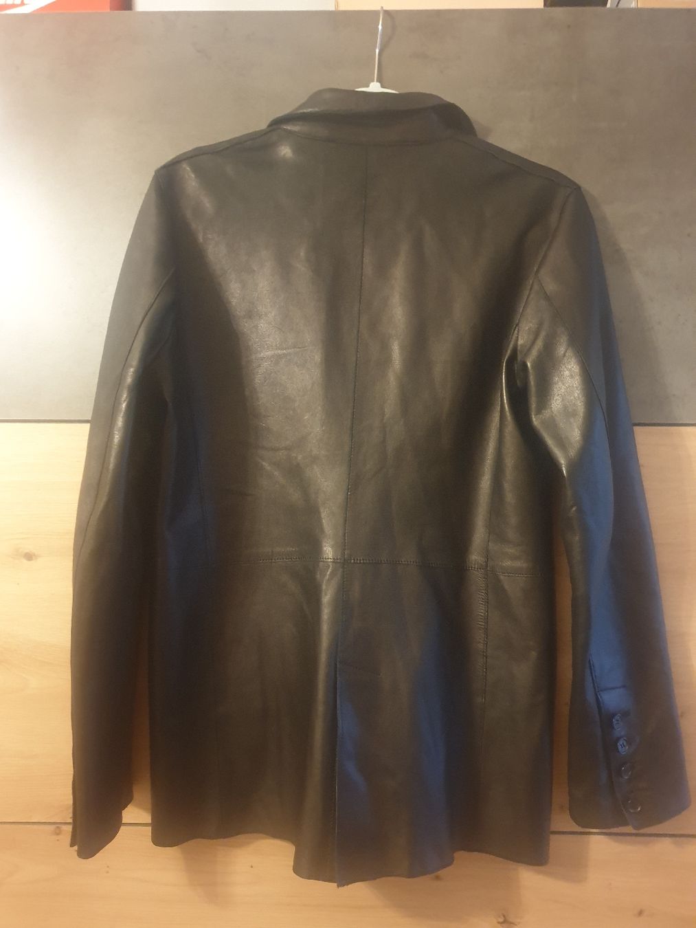Giacche: Veste en cuire – Usato da Fribourg venduto da mal_8zjh 2