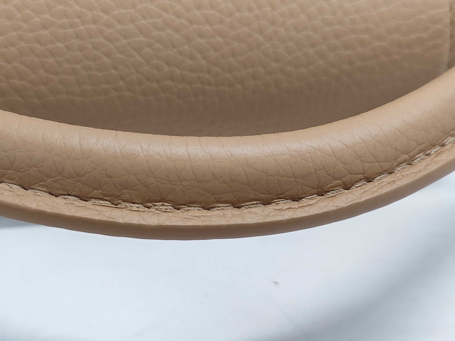 Louis Vuitton Borse da donna: Louis Vuitton Capucines BB Shearling, Neupreis ca. CHF 7000 – Nuovo (secondo la descrizione) da St. Gallen venduto da Love_Luxury 4