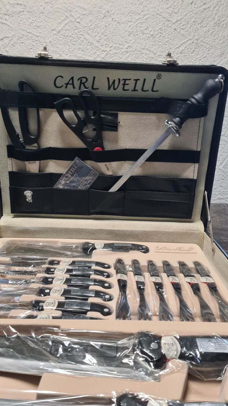Coltelli: Messer-Set mit Koffer – Nuovo e nell'imballaggio originale da Au SG venduto da fiat27