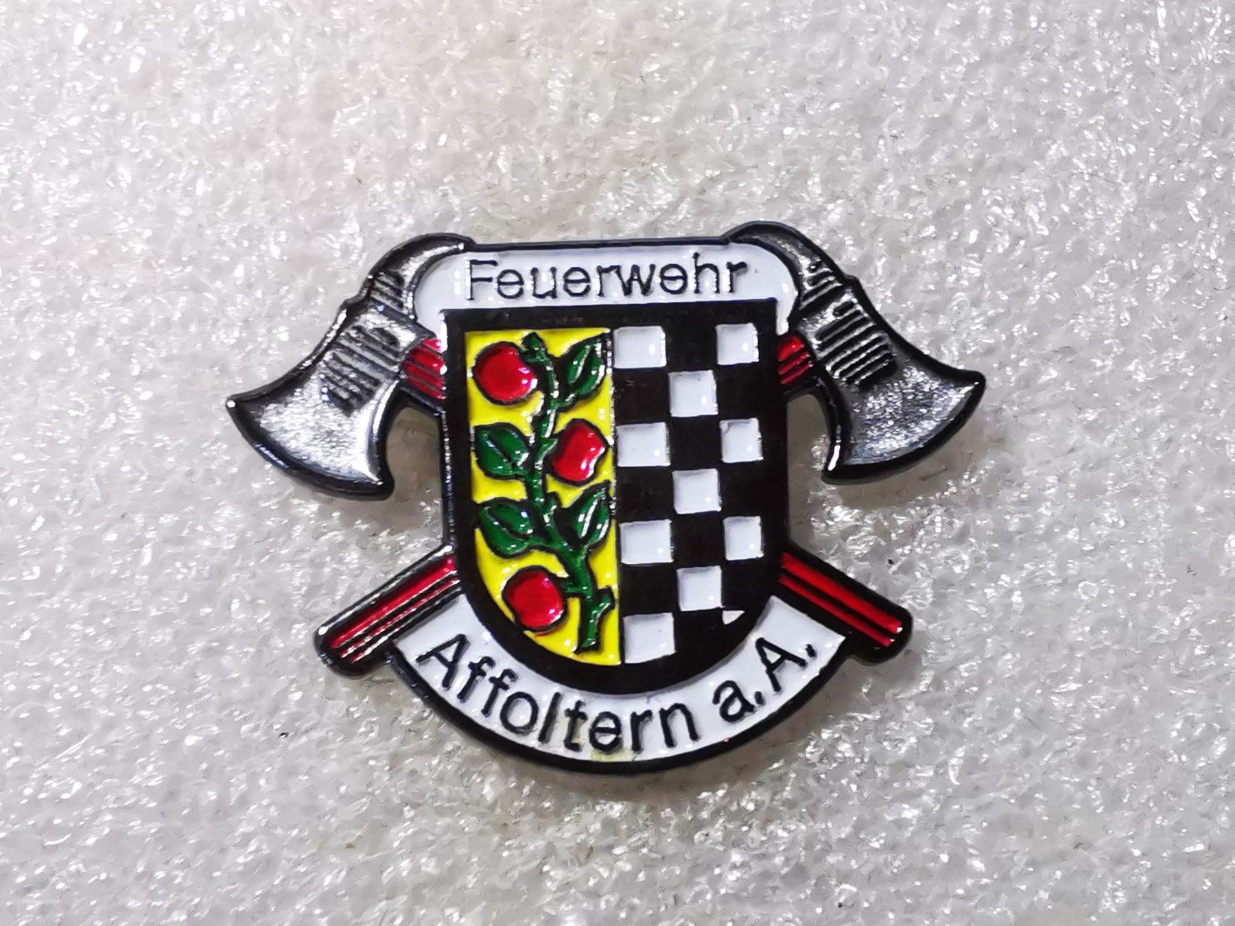 Plaketten & Abzeichen: Ansteckpin 70: Feuerwehr Affoltern a.A. – Gebraucht aus Oppligen von Pin-Fall-Shop