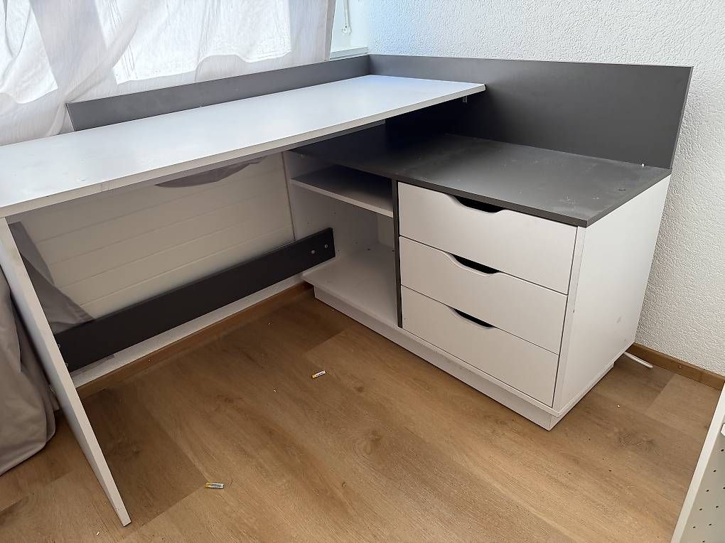 Bureaux: Bürotisch – D'occasion à Unterengstringen par _Janina_