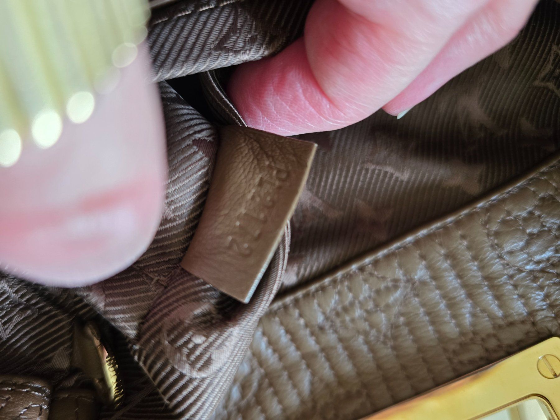 Louis Vuitton Taschen: Louis Vuitton Pochette Clutch Altair – Gebraucht aus Bottmingen von sandy_2 6