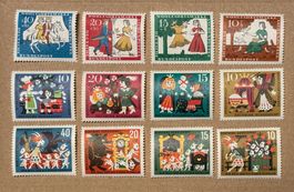 8 Serien à 4 Briefmarken Märchen Wohlfartsmarken 1959 - 1967